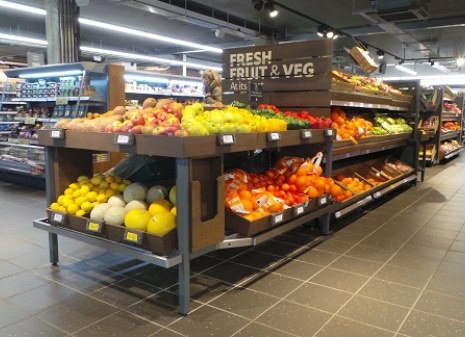 Tescoâ€™s new-look convenience store in London